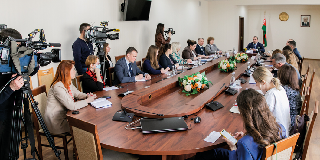 НЕФТЕХИМИЯ СПРАВЛЯЕТСЯ СО ВСЕМИ ЗАДАЧАМИ