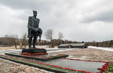 ДЕНЬ, КОГДА СОЖГЛИ ХАТЫНЬ