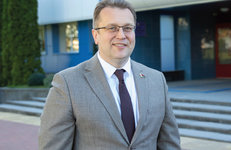 Поздравление председателя концерна «Белнефтехим» с Днем работников нефтяной, газовой и топливной промышленности