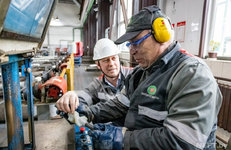 Белорусские нефтяники усовершенствовали прессы для пластмассы