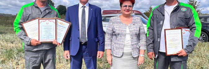 Первый трехтысячный намолот зерна — в СК «Логойский»