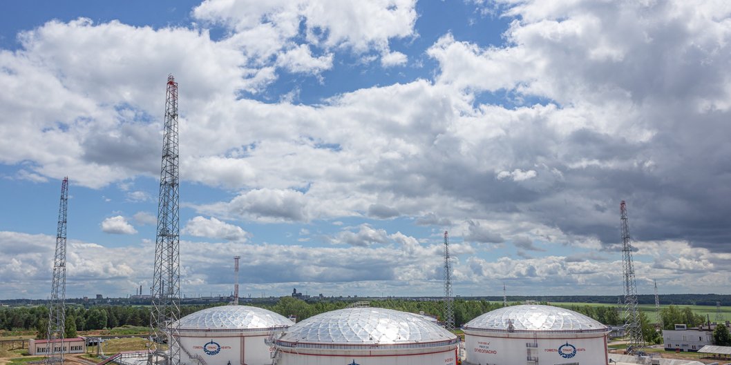 Беларусь ведет переговоры с РФ по внеплановому изменению тарифов на транзит нефти