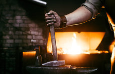 Кузнец нам нужен! 