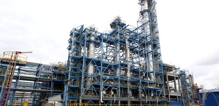 На «Нафтане» завершен ремонт установки АТ-8