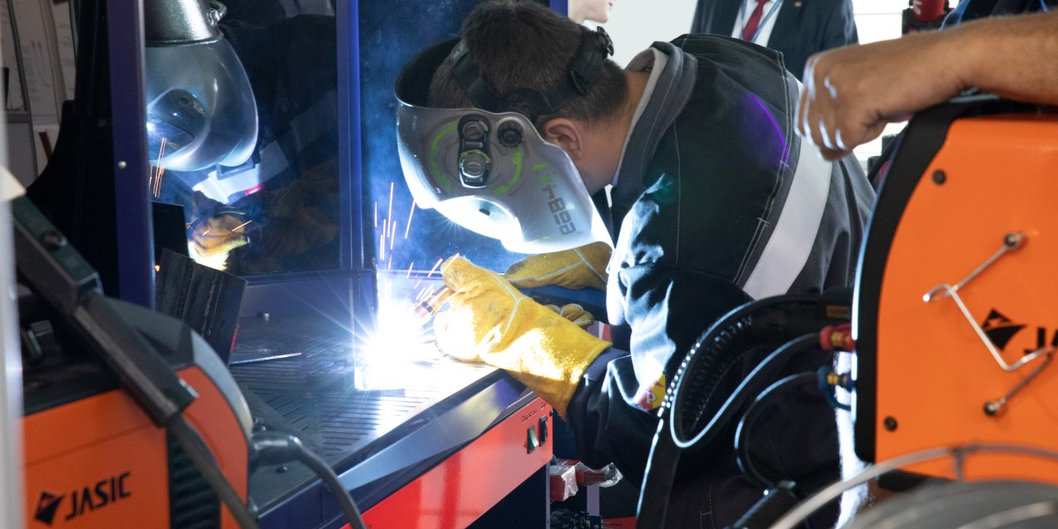 Самое жаркое соревнование: на старт вышли белорусские сварщики