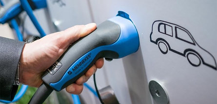 Переход на электромобили приведет к потере более 100 тысяч рабочих мест в ФРГ