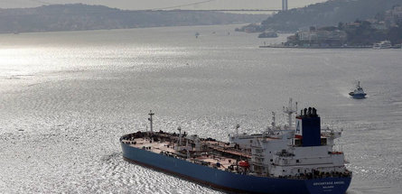 Турция потребует подтверждать страховку танкеров с нефтепродуктами