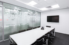 Число банкротств нефтяных компаний в Канаде и США выросло на 50%