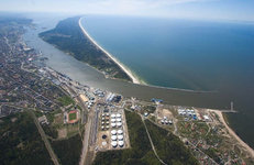 НЕФТЬ БЕЗ ПРЕМИИ 