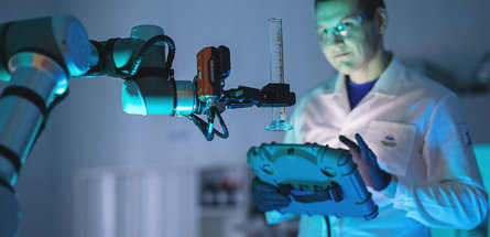 «Газпром нефть» начала испытания роботов-химиков на нефтепромыслах