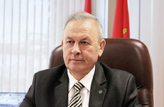 ЛЕГКО ЛИ БЫТЬ НАРОДНЫМ?