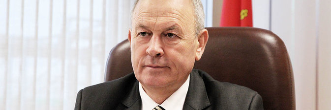 ЛЕГКО ЛИ БЫТЬ НАРОДНЫМ?