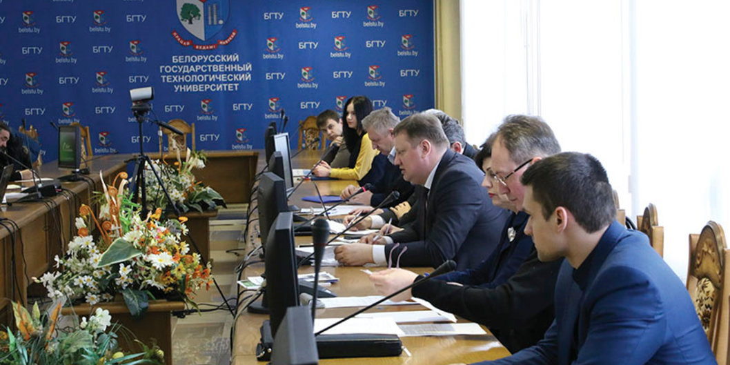 ШИННАЯ ПРОМЫШЛЕННОСТЬ КРУПНЫМ ПЛАНОМ: планы развития белорусской шинной промышленности