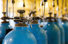 «Нафтан» и «Полимир» отгрузили первые баллоны с кислородом