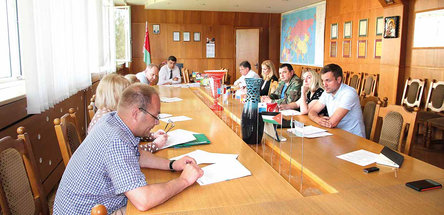 ДОГОВОРНАЯ РАБОТА — ПОД ОСОБЫМ КОНТРОЛЕМ