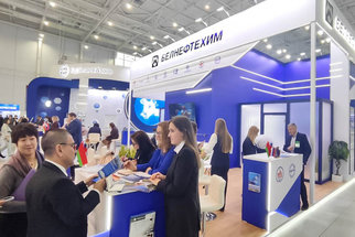 Белорусская нефтехимия представлена на выставке «Химия — 2025» в Москве