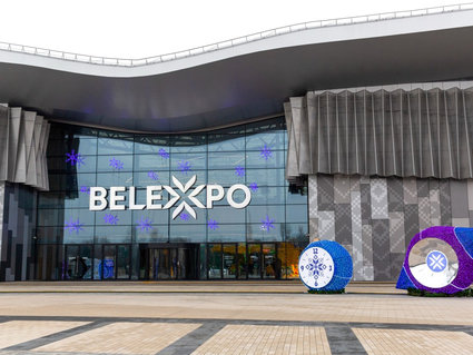 Мини-грядки с отечественными удобрениями, шашки-шайбы, химические опыты, шинная елка, мини-АЗС — фоторепортаж с выставки «Моя Беларусь»