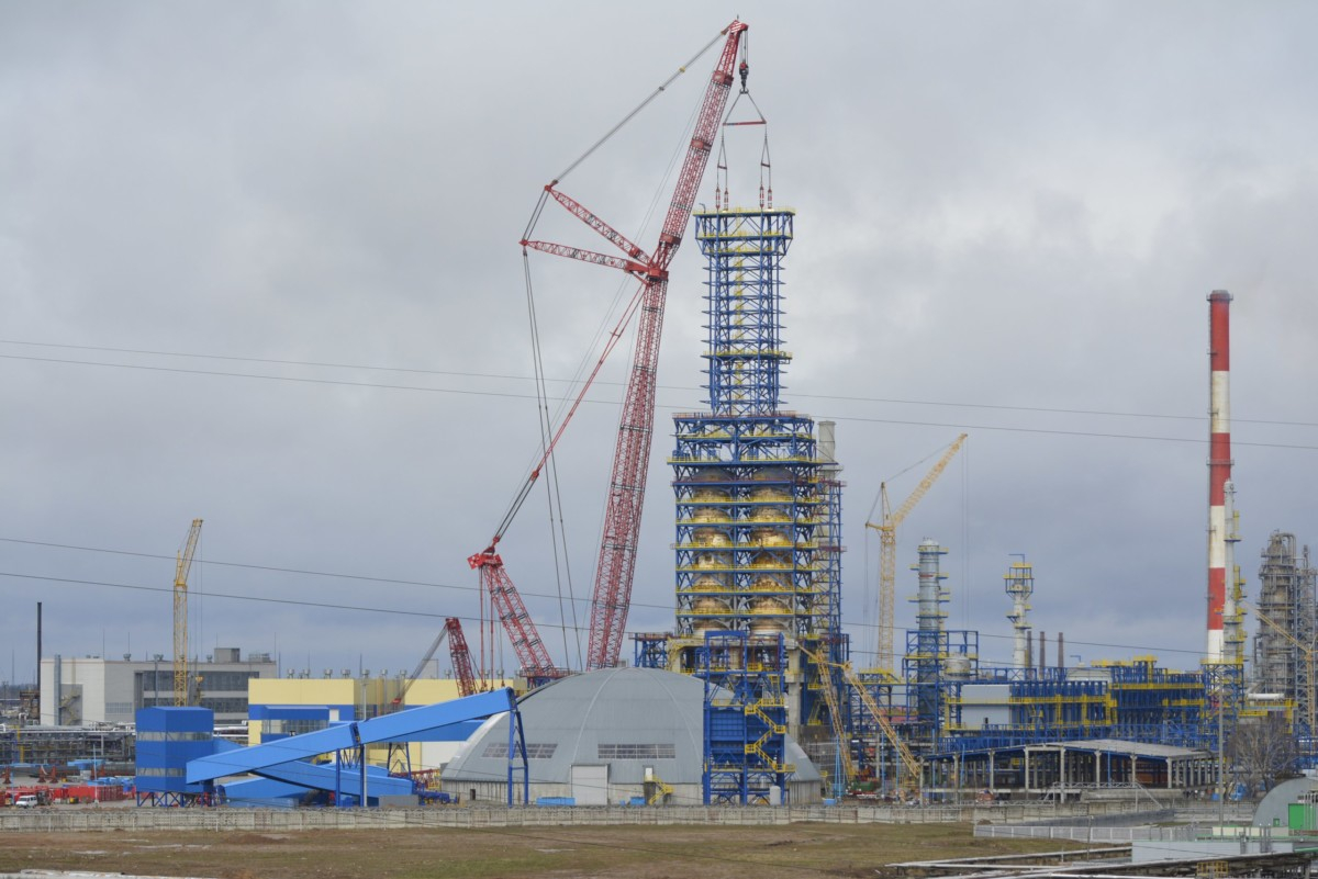 Строительство установки замедленного коксования нефтяных остатков