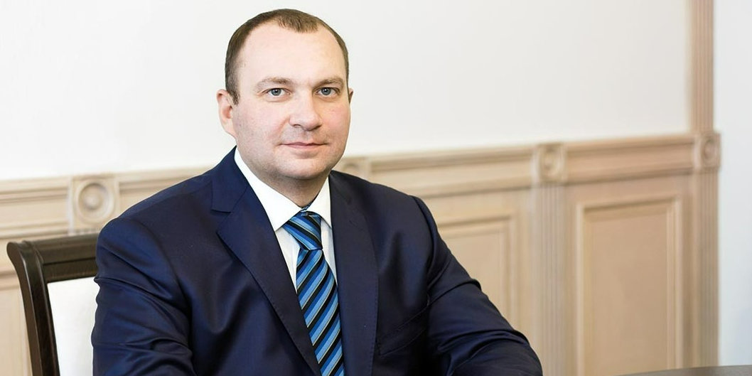  С Днем химика работников и ветеранов отрасли поздравляет Андрей Рыбаков