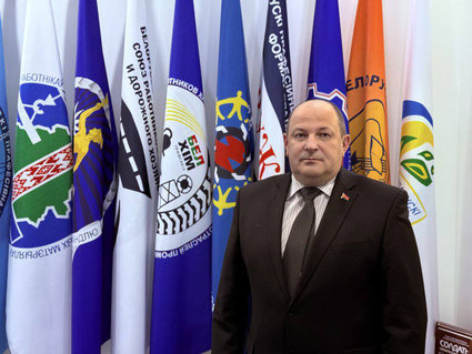 С Новым годом поздравляет председатель РК Белхимпрофсоюза Андрей Жук