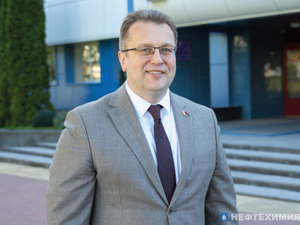 Поздравление председателя концерна «Белнефтехим» с Днем работников нефтяной, газовой и топливной промышленности