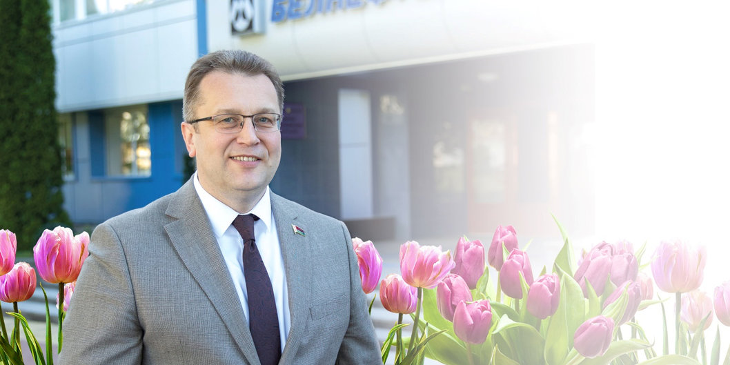 Поздравление председателя концерна «Белнефтехим» с 8 Марта