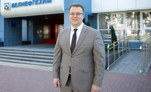 Поздравление председателя концерна «Белнефтехим» с Днем защитников Отечества и Вооруженных Сил Республики Беларусь