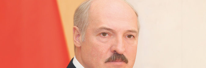 Александр Лукашенко поздравил соотечественников с Днем Государственного флага, Государственного герба и Государственного гимна Республики Беларусь