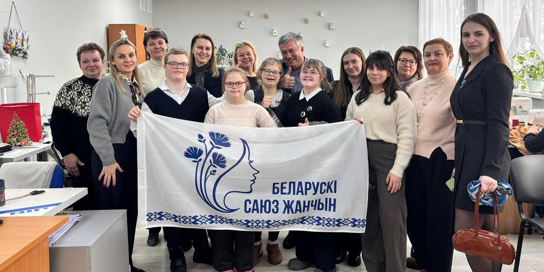 Подарки и тепло для «ЗдольныЯ»