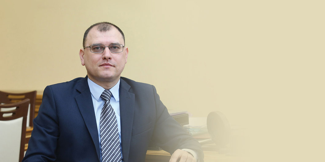 Заместитель Премьер-министра Республики Беларусь поздравляет работников и ветеранов нефтяной, газовой и топливной промышленности