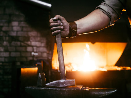 Кузнец нам нужен! 