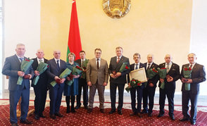 Александр Турчин вручил нефтехимикам медали «За трудовые заслуги»