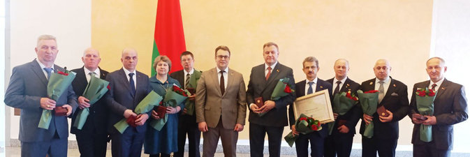 Александр Турчин вручил нефтехимикам медали «За трудовые заслуги»