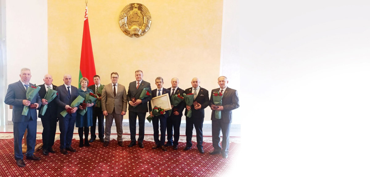 Александр Турчин вручил нефтехимикам медали «За трудовые заслуги»