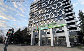 Газ, который сопровождает нефть и заправляет автотранспорт