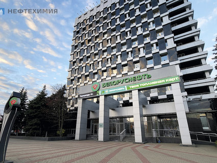 Газ, который сопровождает нефть и заправляет автотранспорт