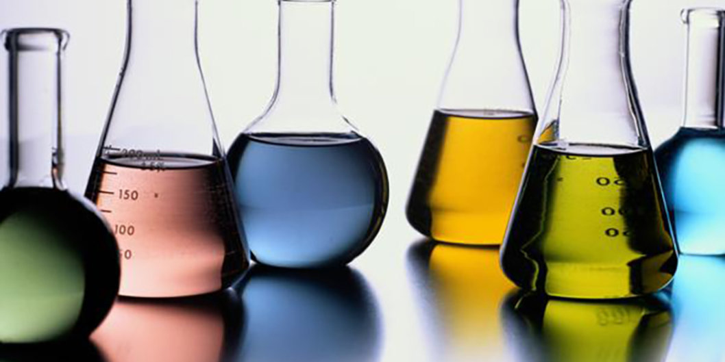 В Беларуси утверждены правила охраны труда при работе с опасными химвеществами