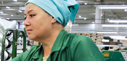 Труд работницы «Полоцк-Стекловолокна» отмечен Грамотой Совета Министров