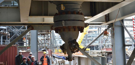 ФОТОРЕПОРТАЖ: Монтаж крупногабаритных аппаратов