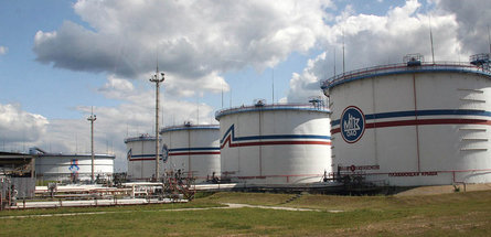 Новая кровля резервуаров