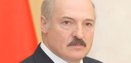 Александр Лукашенко поздравил соотечественников с Днем Победы