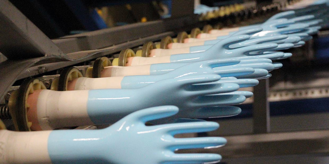 «СветлогорскХимволокно» определено производителем медицинских перчаток для госзакупок