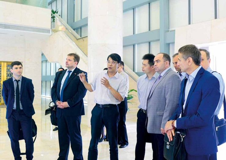 /belneftehim-rasshiryaet-sotrudnichestvo-s-kitajskimi-partnerami_