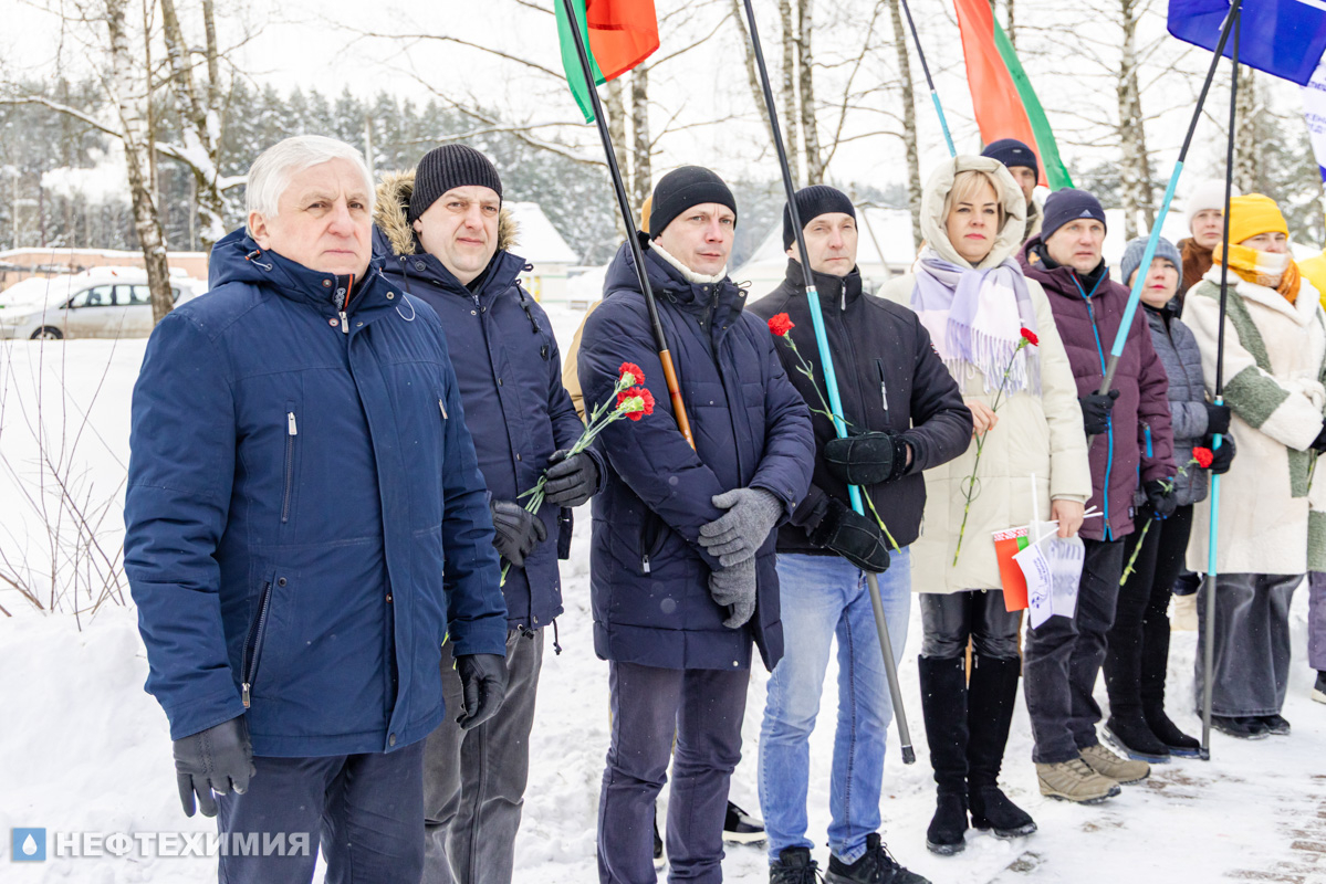 Нефтехимики почтили память жертв Освейской трагедии