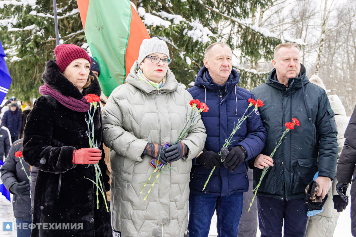 Нефтехимики почтили память жертв Освейской трагедии