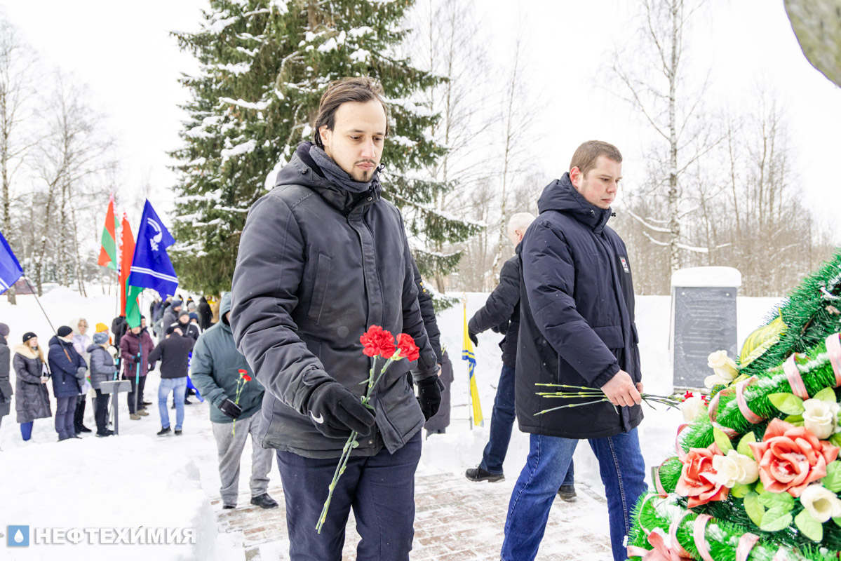 Нефтехимики почтили память жертв Освейской трагедии