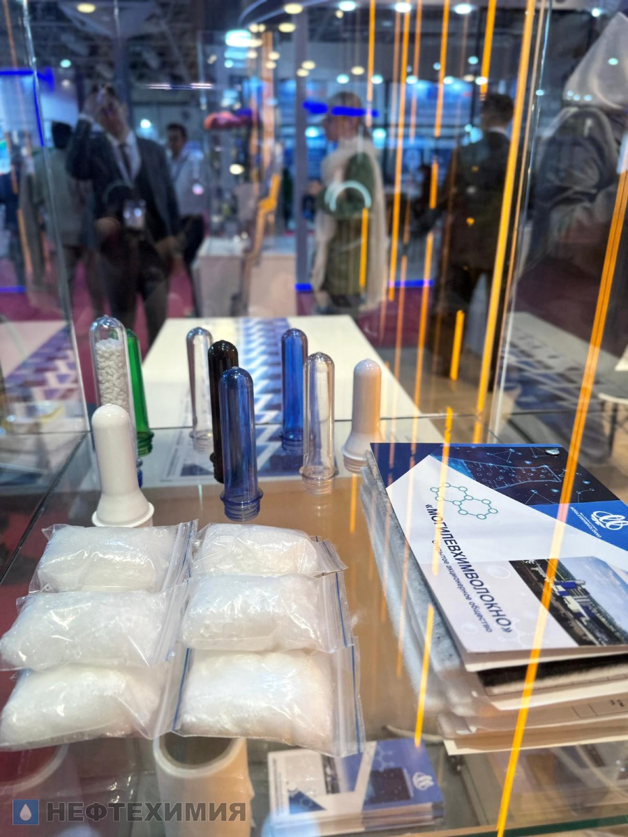 Белорусская нефтехимия представлена в Тегеране на выставке Iran Oil Show — 2025
